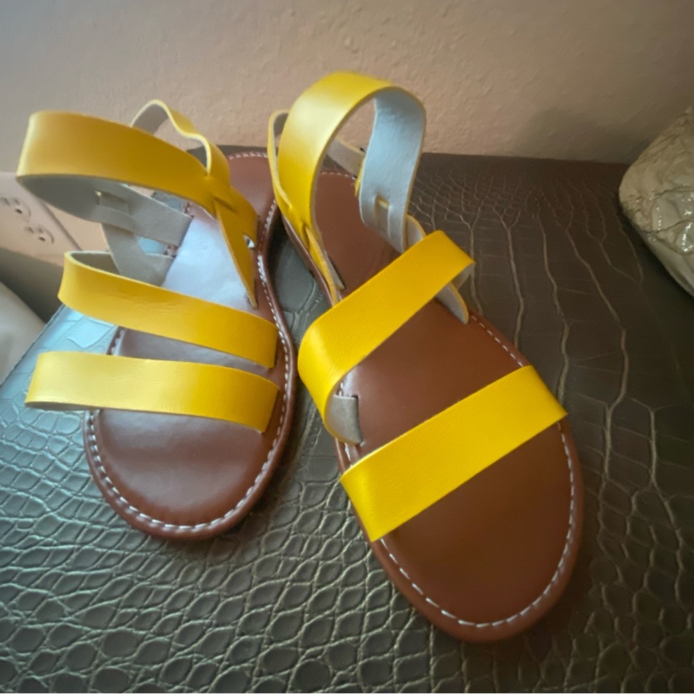 BRAND NEW Yellow Flats Sandals Strappy Comfy